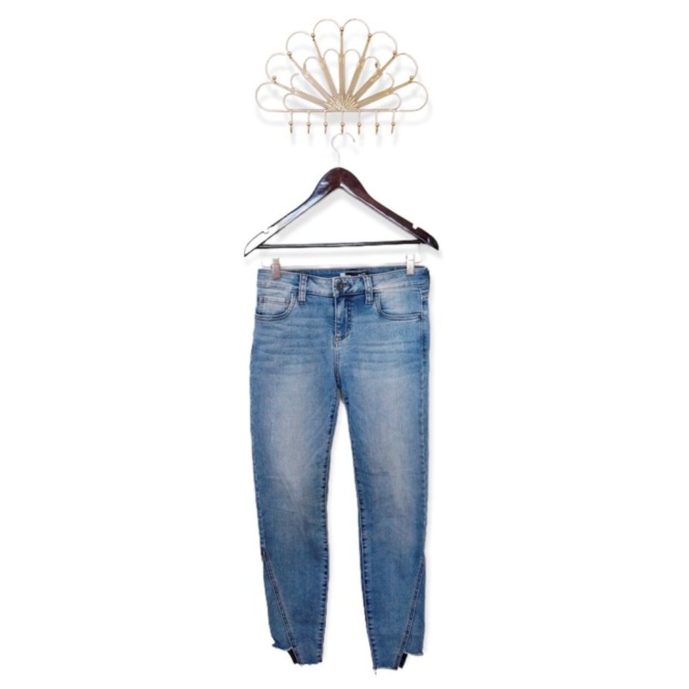 Kut from the Kloth Light Wash Mid Rise Connie Skinny Step Raw Hem Ankle Jeans